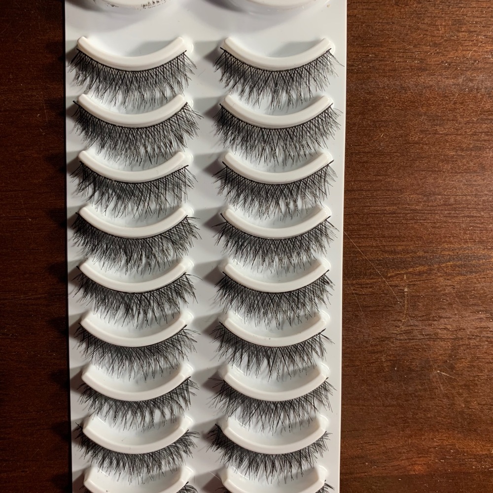 False lashes - Picture 5 of 10